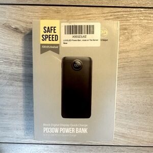 LOVELEDI PD30W Power Bank, a portable charger: iOS and Android devices NEW